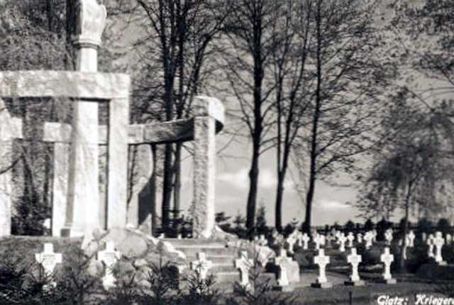 Foto: Kriegerdenkmal 1914/18 (1. Weltkrieg) in Glatz