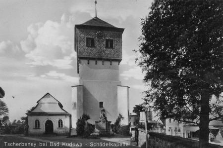 Sch&auml;delkappelle und Glockenturm
