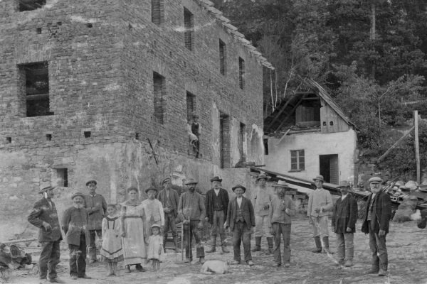 Altlomnitz, Aufbau Schneidermühle 1917 nach Brand 1915