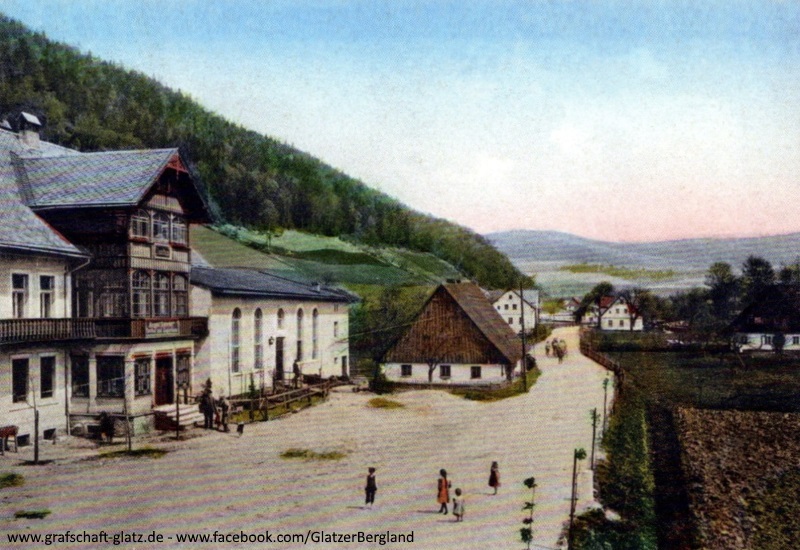 Dorfstraße in der Ortsmitte