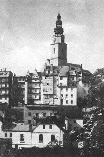Blick zur Pfarrkirche