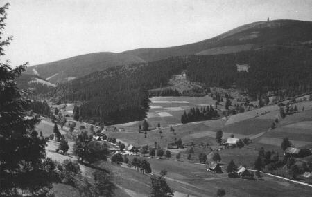 Ortsansicht mit Glatzer Schneeberg