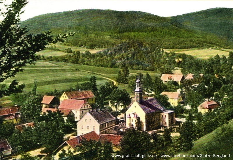 Ortsmitte mit Kirche