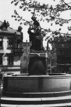 Johannesbrunnen am Rathaus