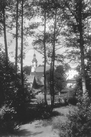Ortsmitte mit Kirche